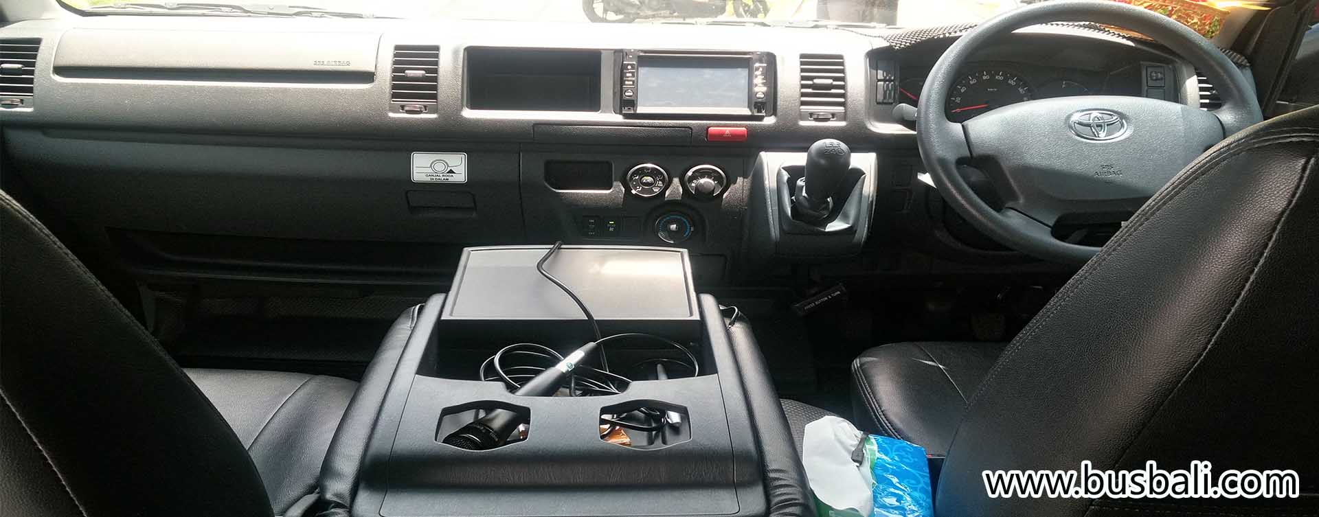 interior-toyota-hiace-bali-1